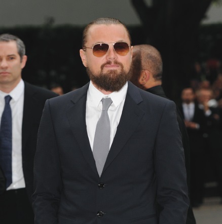 ​Leonardo DiCaprio et Paris Hilton se battent pour un sac à main