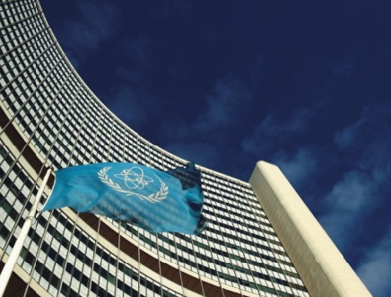 Les défis arabes face au nucléaire Les défis arabes face au nucléaire