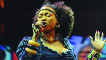 Oumou Sangaré : Je dénonce avec force le mariage précoce et les mariages d’intérêt Oumou Sangaré : Je dénonce avec force le mariage précoce et les mariages d’intérêt