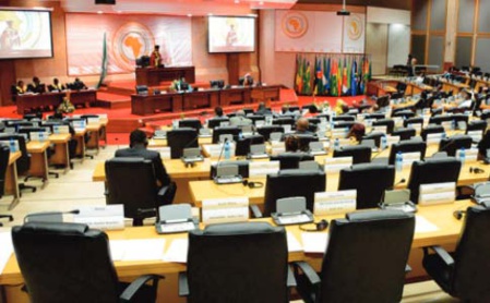 Clôture à Johannesburg de la Session extraordinaire du PAP en présence de députés marocains Clôture à Johannesburg de la Session extraordinaire du PAP en présence de députés marocains