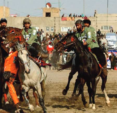 Le bouzkachi en Afghanistan. Du pain, des jeux et de l'argent