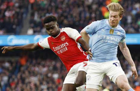 Arsenal résiste à City Arsenal résiste à City