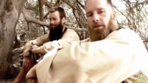 Aqmi diffuse une vidéo de deux otages enlevés au Mali Aqmi diffuse une vidéo de deux otages enlevés au Mali