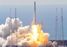 ​La fusée Falcon  9 explose après son lancement  de Cap Carnaveral