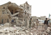 La coalition bombarde le QG du parti de l'ex-président Saleh à Sanaa La coalition bombarde le QG du parti de l'ex-président Saleh à Sanaa