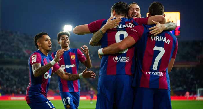 Le Barça renverse Valence grâce à un triplé de Lewandowski Le Barça renverse Valence grâce à un triplé de Lewandowski