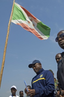 Deux morts à l'ouverture d'un scrutin présidentiel sous tension au Burundi Deux morts à l'ouverture d'un scrutin présidentiel sous tension au Burundi