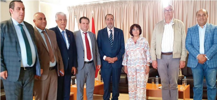 Le Premier secrétaire reçoit la tête de liste du Front arabe pour le changement Le Premier secrétaire reçoit la tête de liste du Front arabe pour le changement