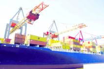 Pour accompagner les jeunes porteurs de projets dans le développement d'activités exportatrices Pour accompagner les jeunes porteurs de projets dans le développement d'activités exportatrices