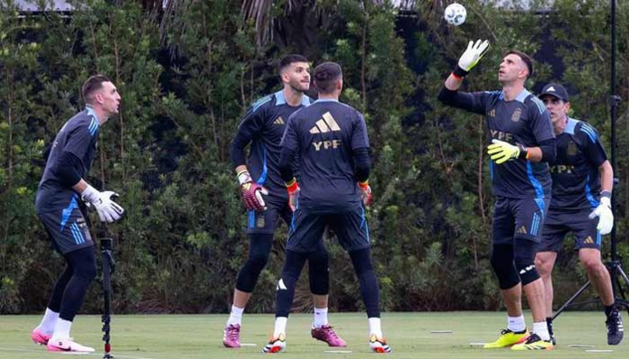 "Dibu" Martínez décidé à aller aux Jeux "Dibu" Martínez décidé à aller aux Jeux