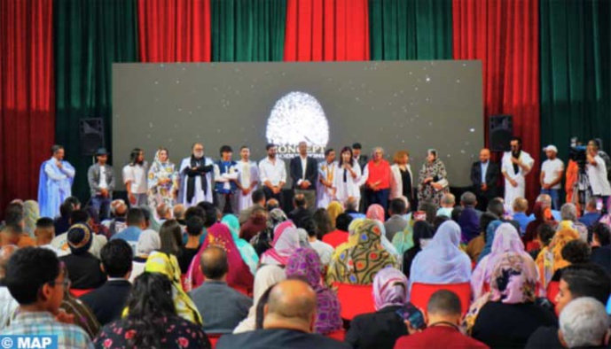 Projection en avant-première à Laâyoune du long métrage "Sahari Slem Wesaa" Projection en avant-première à Laâyoune du long métrage "Sahari Slem Wesaa"