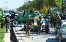 Huit morts et une centaine de blessés, vendredi, dans un attentat au camion piégé à Kaboul Huit morts et une centaine de blessés, vendredi, dans un attentat au camion piégé à Kaboul