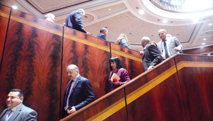 Le règlement intérieur indignement bafoué. L’opposition refuse de cautionner la mascarade Le règlement intérieur indignement bafoué. L’opposition refuse de cautionner la mascarade