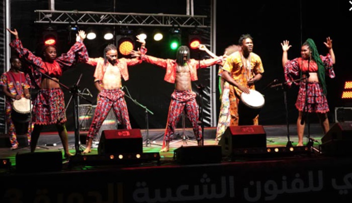 53e FNAP. La troupe “Yiriba Africa” du Burkina Faso émerveille le public du festival 53e FNAP. La troupe “Yiriba Africa” du Burkina Faso émerveille le public du festival