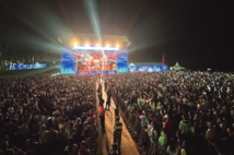 Festival des plages. Une constellation de stars illumine la scène d'Al Hoceima Festival des plages. Une constellation de stars illumine la scène d'Al Hoceima