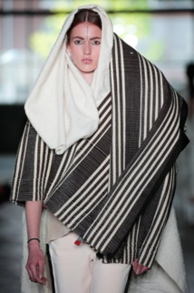 Le designer Karim Adduchi rend hommage à l'héritage culturel amazigh