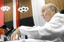Attaque, défense: Blatter toujours au centre du jeu Attaque, défense: Blatter toujours au centre du jeu