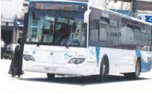 Tentative à Agadir de vol à l'arme blanche à bord d'un bus de transport urbain Tentative à Agadir de vol à l'arme blanche à bord d'un bus de transport urbain