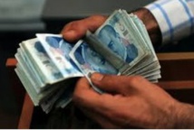 Chute libre de la livre turque face à l'euro Chute libre de la livre turque face à l'euro