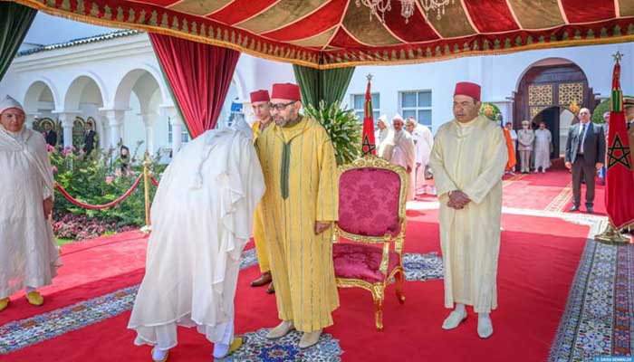 Sa Majesté le Roi préside à M'diq une réception à l'occasion de la Fête du Trône Sa Majesté le Roi préside à M'diq une réception à l'occasion de la Fête du Trône