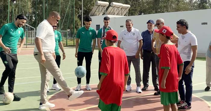 La Fondation Hassan II pour les MRE organise une rencontre entre les enfants et les Lions de l'Atlas de futsal La Fondation Hassan II pour les MRE organise une rencontre entre les enfants et les Lions de l'Atlas de futsal