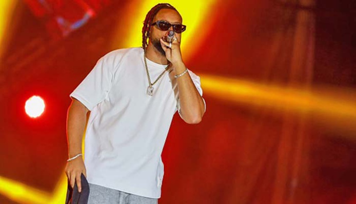 Le rappeur Tagne enflamme la scène de Tanger Le rappeur Tagne enflamme la scène de Tanger