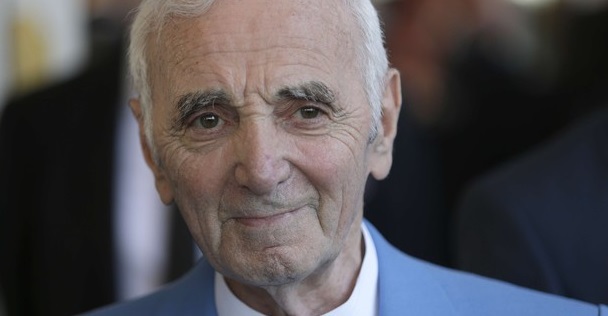 Aznavour appelle à agir en faveur des migrants Aznavour appelle à agir en faveur des migrants