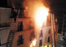 Huit morts dont deux enfants dans l'incendie d'un immeuble à Paris