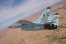 Un avion militaire algérien pilonne un véhicule avec à bord des Sahraouis
