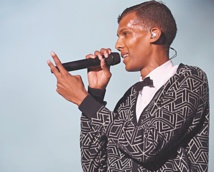 Stromae chante dans le métro à New York mais les gens s’en fichent Stromae chante dans le métro à New York mais les gens s’en fichent