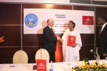 Royal Air Maroc Transporteur officiel de la Biennale africaine de la photographie Royal Air Maroc Transporteur officiel de la Biennale africaine de la photographie