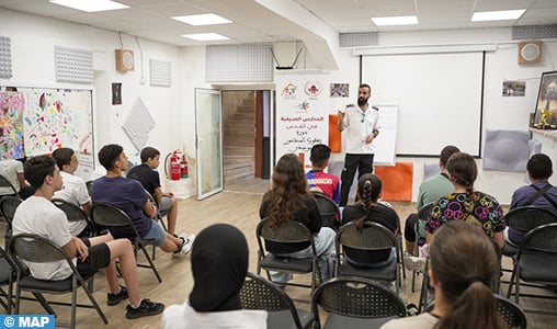 Les ateliers "jouer et apprendre" se poursuivent à Al Qods Les ateliers "jouer et apprendre" se poursuivent à Al Qods