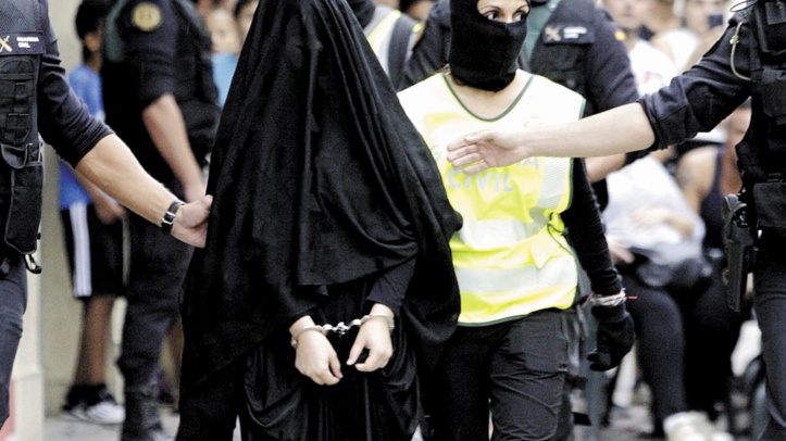 Des Marocains présumés jihadistes arrêtés en Espagne Des Marocains présumés jihadistes arrêtés en Espagne