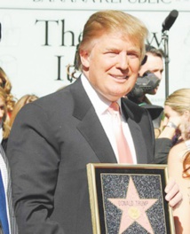 L'étoile de Donald Trump vandalisée sur la Voie de la Célébrité à Hollywood L'étoile de Donald Trump vandalisée sur la Voie de la Célébrité à Hollywood