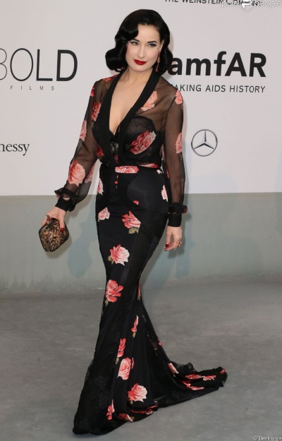 Les vrais noms des stars : Dita Von Teese - Heather Renée Sweet Les vrais noms des stars : Dita Von Teese - Heather Renée Sweet