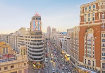 L'Espagne table sur la visite de 68 millions de touristes à fin 2015, un record