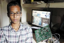 Ahmed, 14 ans, arrêté au Texas pour une horloge bricolée à la maison Ahmed, 14 ans, arrêté au Texas pour une horloge bricolée à la maison
