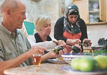 Pour les Palestiniens, cuisiner c'est déjà résister Pour les Palestiniens, cuisiner c'est déjà résister