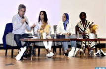 Regards croisés sur la critique cinématographique au féminin en Afrique et dans le monde arabe Regards croisés sur la critique cinématographique au féminin en Afrique et dans le monde arabe