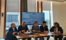 Une rencontre explore à Londres les moyens d'encourager les investissements des MRE au Maroc Une rencontre explore à Londres les moyens d'encourager les investissements des MRE au Maroc