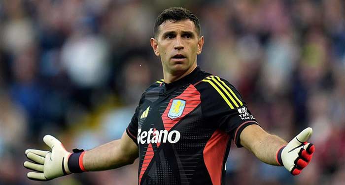 Emiliano Martinez suspendu deux matches par la FIFA Emiliano Martinez suspendu deux matches par la FIFA