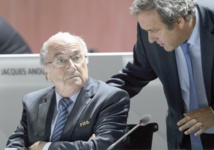 Platini et Blatter jouent en défense Platini et Blatter jouent en défense
