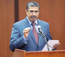 Le chef du gouvernement du Yémen, échappe à une attaque à la roquette Le chef du gouvernement du Yémen, échappe à une attaque à la roquette