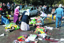 La Turquie meurtrie par un attentat barbare enterre ses morts La Turquie meurtrie par un attentat barbare enterre ses morts