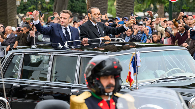 Les habitants de Rabat et Salé réservent un accueil grandiose au Président Emmanuel Macron Les habitants de Rabat et Salé réservent un accueil grandiose au Président Emmanuel Macron