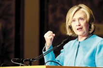 Hillary Clinton en position de favorite lors du premier débat démocrate Hillary Clinton en position de favorite lors du premier débat démocrate