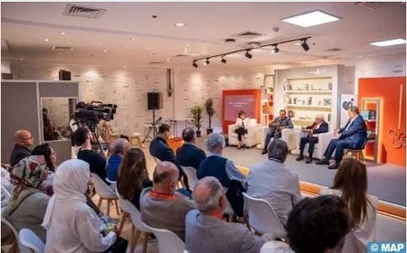 Débat sur l'apport de la littérature marocaine à la culture arabe Débat sur l'apport de la littérature marocaine à la culture arabe