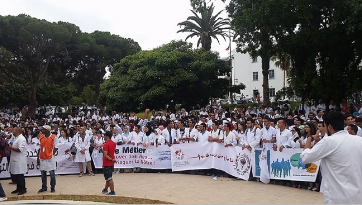 Les blouses blanches voient rouge Les blouses blanches voient rouge