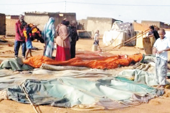 Les tentes destinées aux sinistrés des camps de Tindouf vendues au marché noir par le Polisario Les tentes destinées aux sinistrés des camps de Tindouf vendues au marché noir par le Polisario
