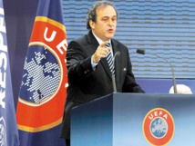 Michel Platini : On veut m'empêcher de me présenter car on sait que j'ai toutes les chances de gagner Michel Platini : On veut m'empêcher de me présenter car on sait que j'ai toutes les chances de gagner